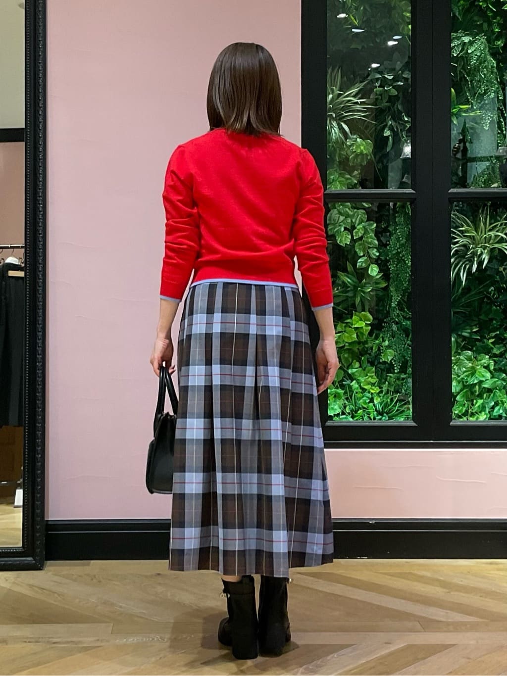 maruさんの「DRESSTERIOR｜◆チェックタックソフトプリーツスカート」を使ったコーディネート