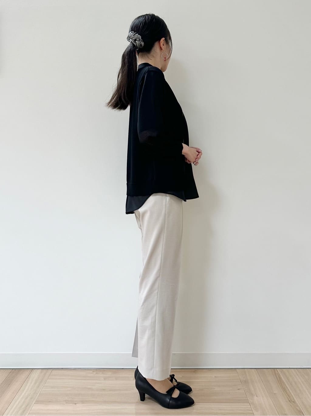 Momoさんの「Reflect｜【選べる5色◎／マシンウォッシュ可】シャーリングデザインブラウス」を使ったコーディネート