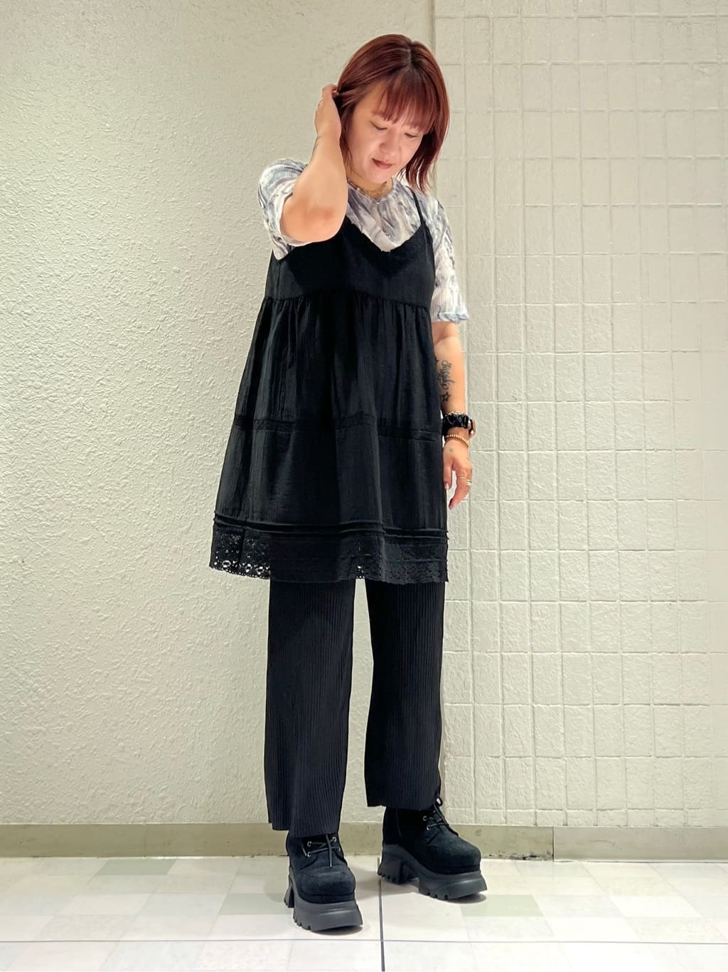 TAKAさんの「ESPERANZA｜レースアップバックル厚底ブーツ」を使ったコーディネート