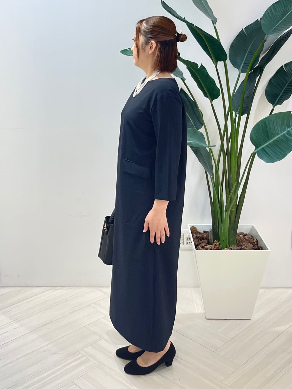 Tomoさんの「UNTITLED｜【洗える/ストレッチ性】スーツライク ストライプワンピース」を使ったコーディネート