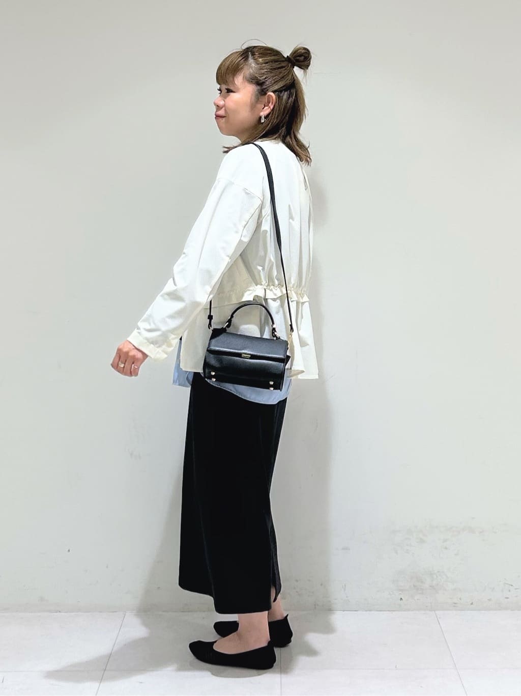 tsuyuさんの「INDIVI｜【コットン】シャツ切り替えカットソー」を使ったコーディネート