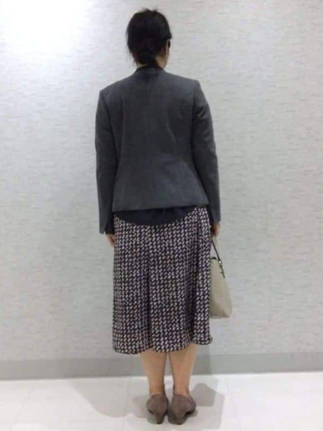 sakoさんの「Reflect｜【キレイめスタイル／通勤におすすめ◎】ボウタイシャンブレーカラーブラウス」を使ったコーディネート