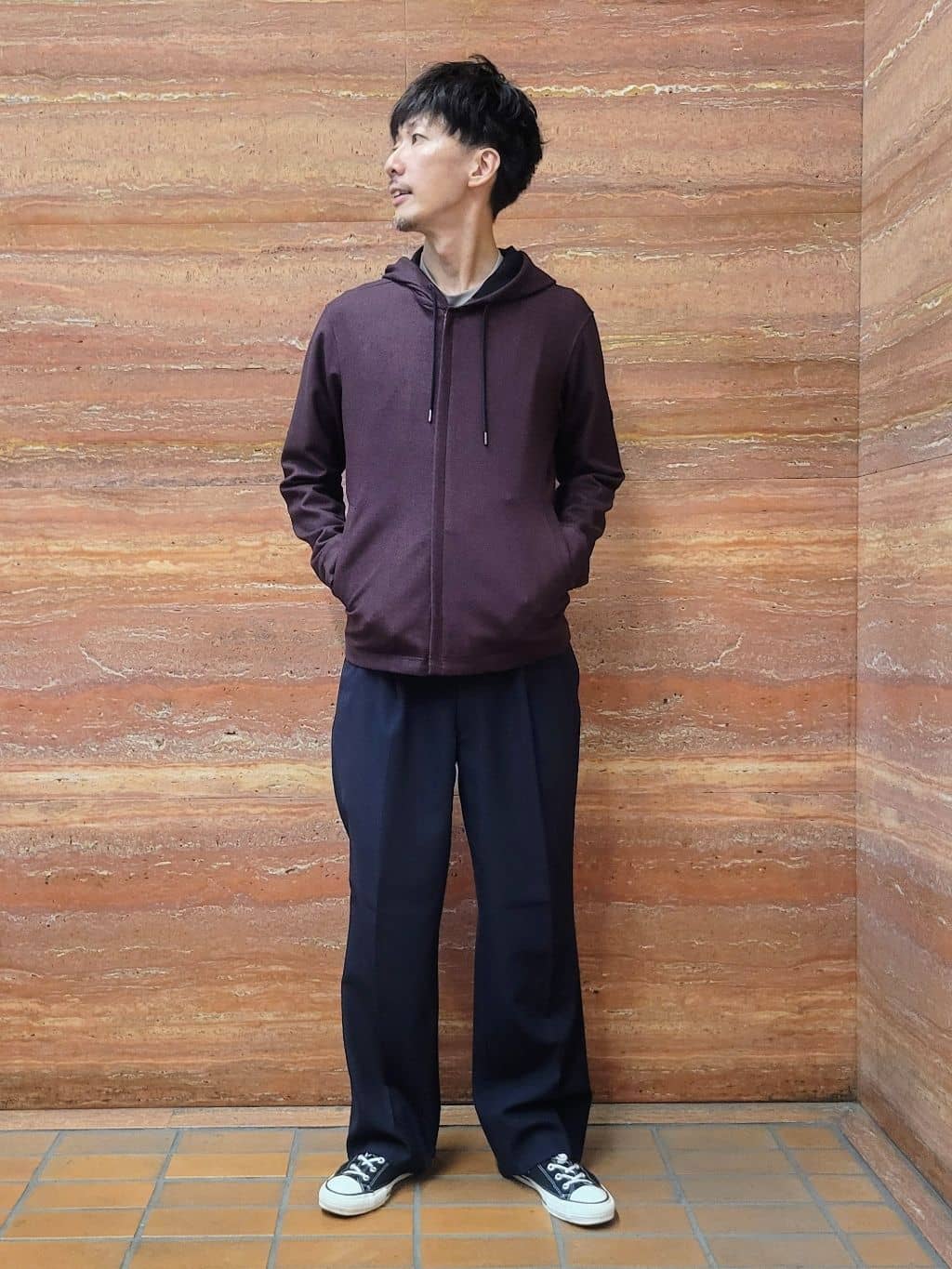piroyaさんの「TAKEO KIKUCHI｜ストレッチ テーラードＴシャツ」を使ったコーディネート