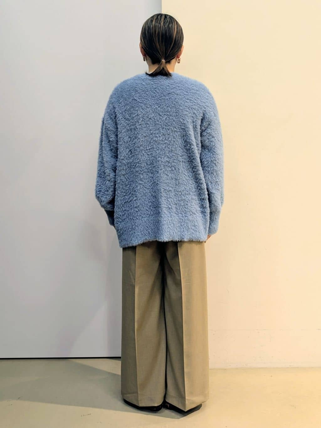 kotoさんの「THE SHOP TK｜【ふわふわあったか】フェザーカーディガン」を使ったコーディネート