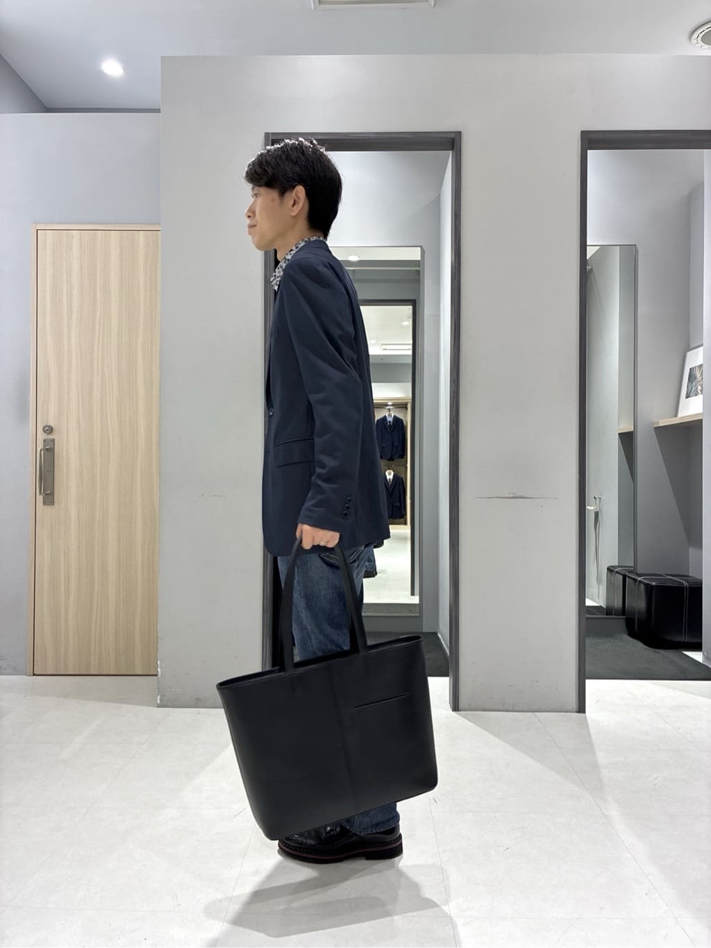 わいずみさんの「TAKEO KIKUCHI｜【360&deg;ストレッチ／セットアップ対応】None Of Stress ジャケット」を使ったコーディネート