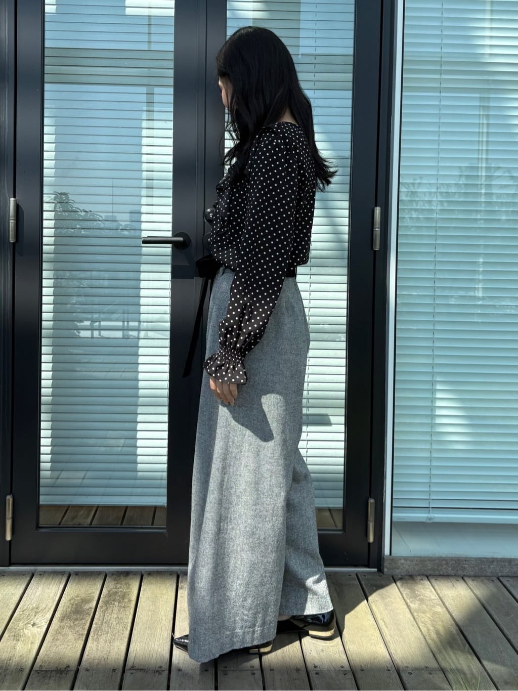 AOIさんの「Couture brooch｜【上品華やか・通勤】ラメツイード ワイドパンツ」を使ったコーディネート