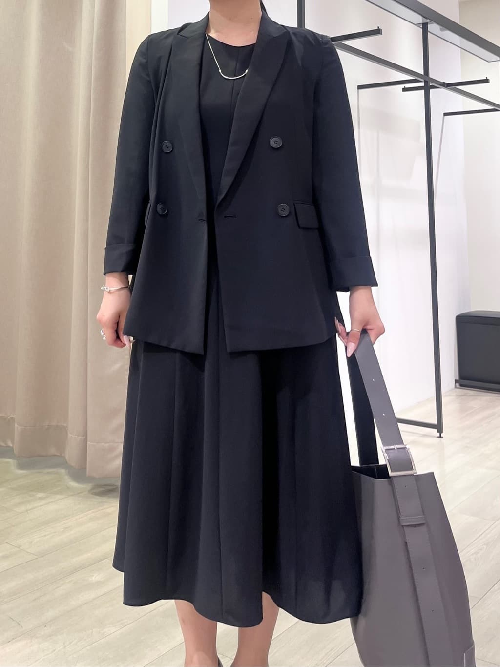 hasuさんの「INDIVI｜【軽く羽織れる！】ダブルジャケット」を使ったコーディネート