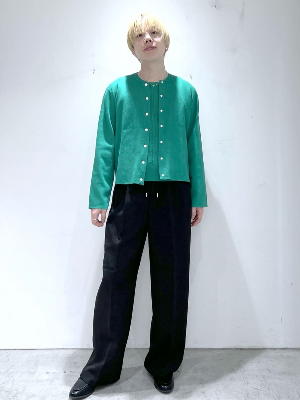 JINさんの「OPAQUE.CLIP｜ケーブルハーフスリーブニット【UVケア／洗濯機OK】《6col／S～LL》」を使ったコーディネート