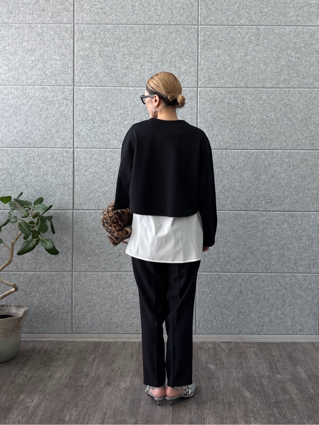 kotakiさんの「INDIVI｜Comfy SET UP｜イージーテーパードパンツ【セットアップ対応／通勤/カセット服】」を使ったコーディネート