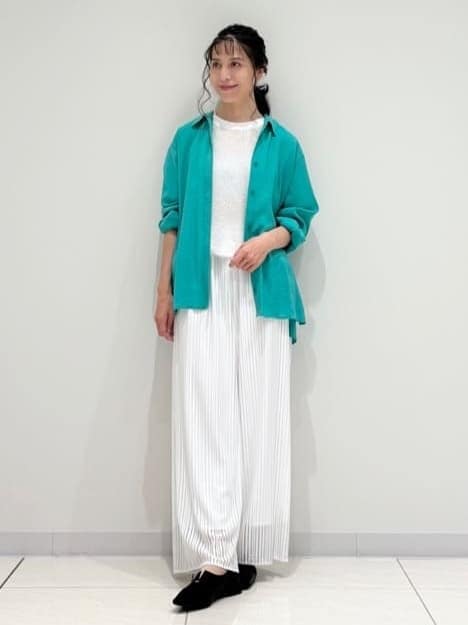 kayoさんの「INDIVI｜【体型カバー／清涼感】シアーオーバーシャツ」を使ったコーディネート