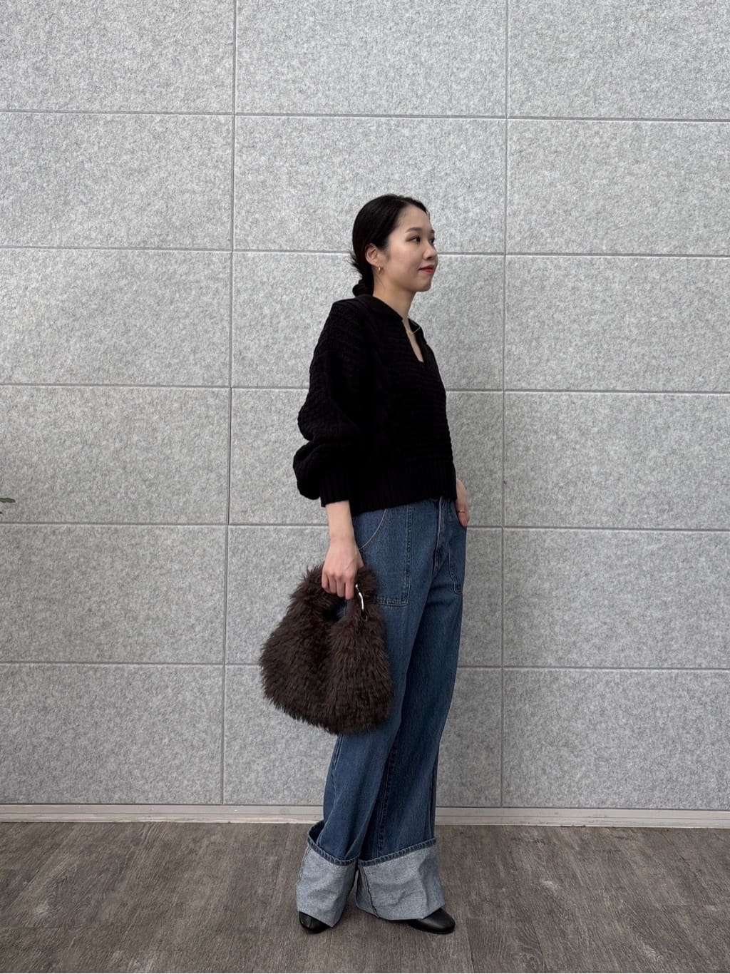 ひなさんの「INDIVI｜スキッパーフォルムニット」を使ったコーディネート