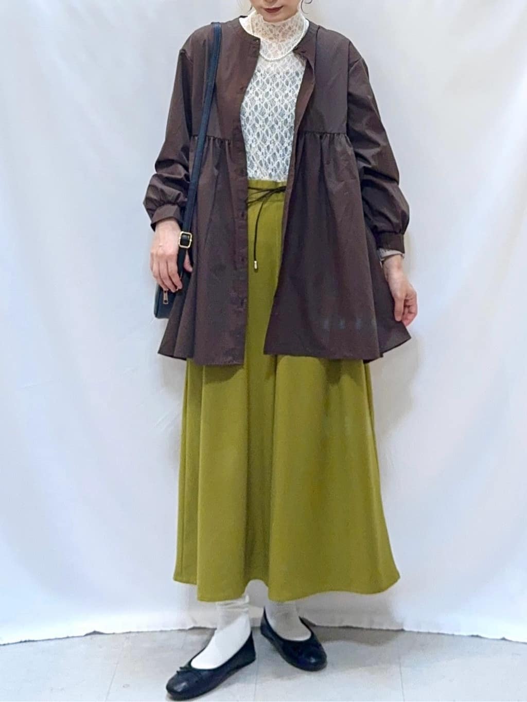 𝐇𝐢𝐫𝐨𝐦𝐢さんの「SHOO･LA･RUE｜【S-LL】上品なレースハイネックトップス」を使ったコーディネート