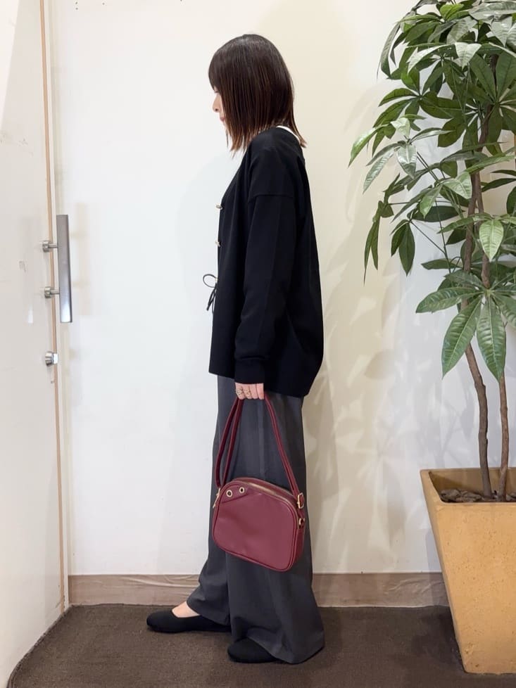 宗形さんの「SHOO･LA･RUE｜【洗濯機可/S-LL】周りと差がつく チェーンステッチロゴロンT」を使ったコーディネート