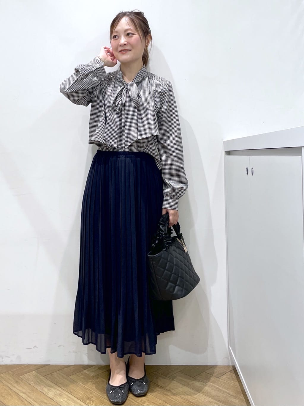 Junさんの「index｜クルーネックケーブルカーディガン【洗濯機OK】」を使ったコーディネート