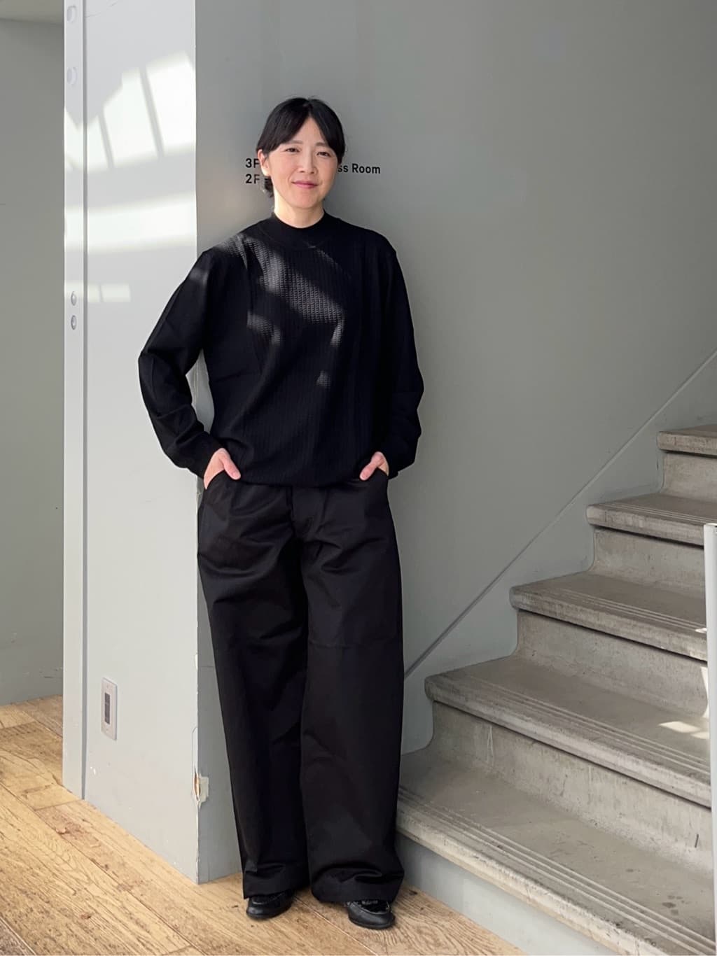 神野（jinno）さんの「TAKEO KIKUCHI｜ハイゲージ モックネック ニット プルオーバー」を使ったコーディネート
