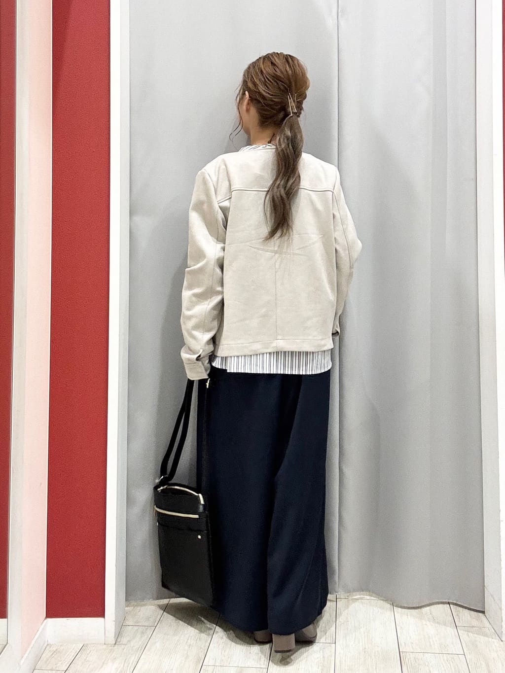 shioさんの「SHOO･LA･RUE｜【S-LL】キャンディースリーブが女性らしい マルチストライプブラウス」を使ったコーディネート