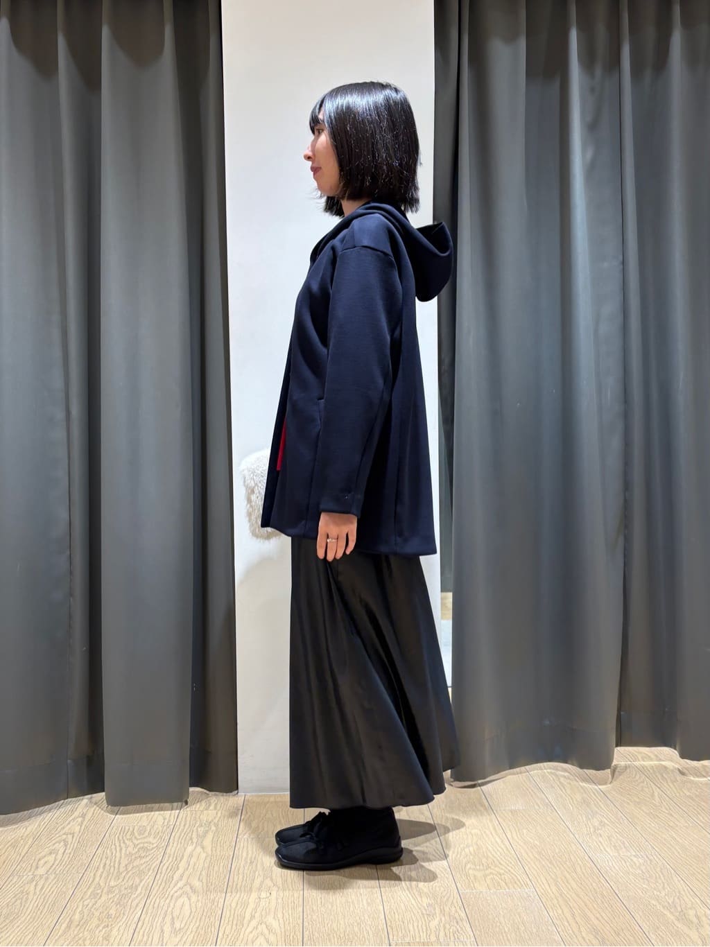 Yoshimiさんの「INDIVI｜レザー調ギャザースカート」を使ったコーディネート