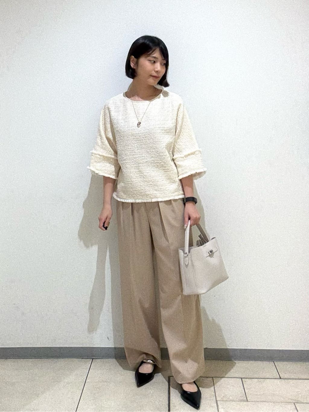 Itoさんの「UNTITLED｜【きれいめ／体型カバー】ツイードドルマントップス」を使ったコーディネート