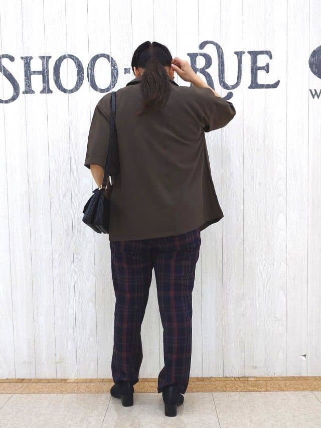とろろさんの「SHOO･LA･RUE｜【セットアップ可/洗濯後しわになりにくい】5分袖テーラードジャケット」を使ったコーディネート