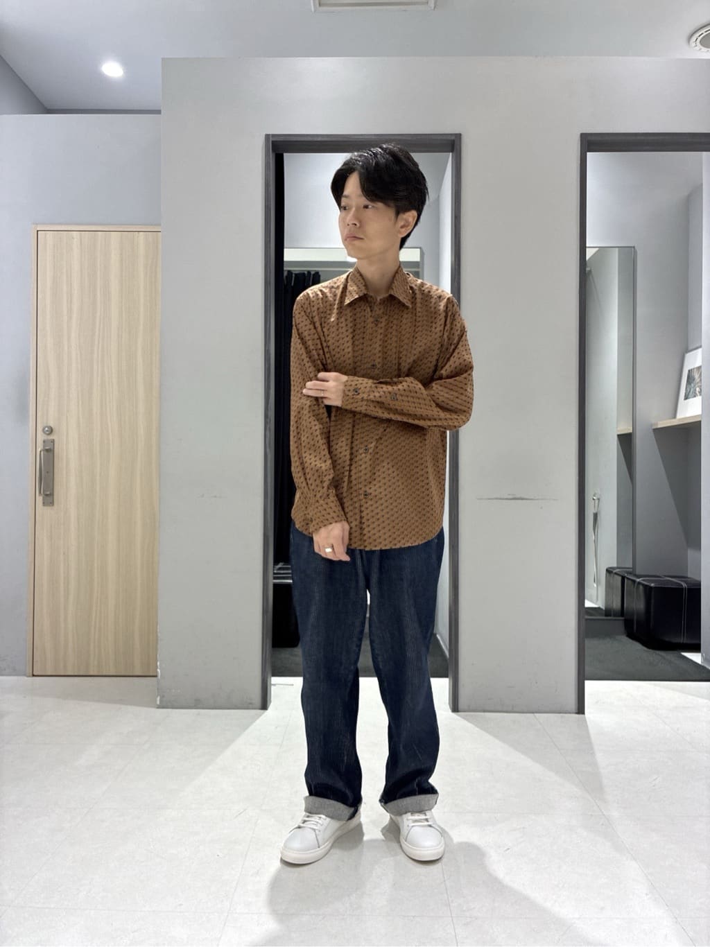わいずみさんの「TAKEO KIKUCHI｜ボーラーハット柄 長袖シャツ」を使ったコーディネート