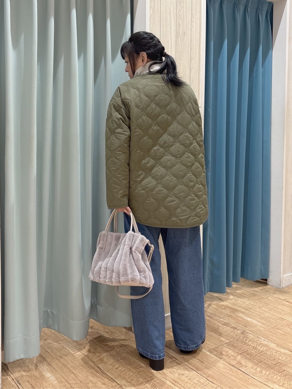 わかさんの「SHOO･LA･RUE｜【高レビュー/2WAY】きれい見えで上品な ストライプファートートバッグ」を使ったコーディネート