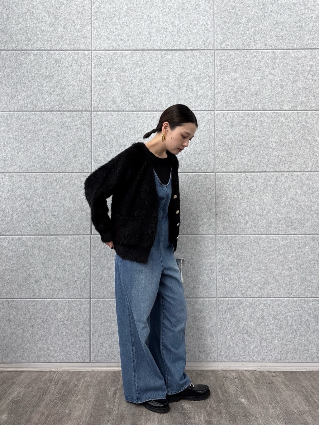 ayanoさんの「INDIVI｜シグネチャーシアーロンT」を使ったコーディネート
