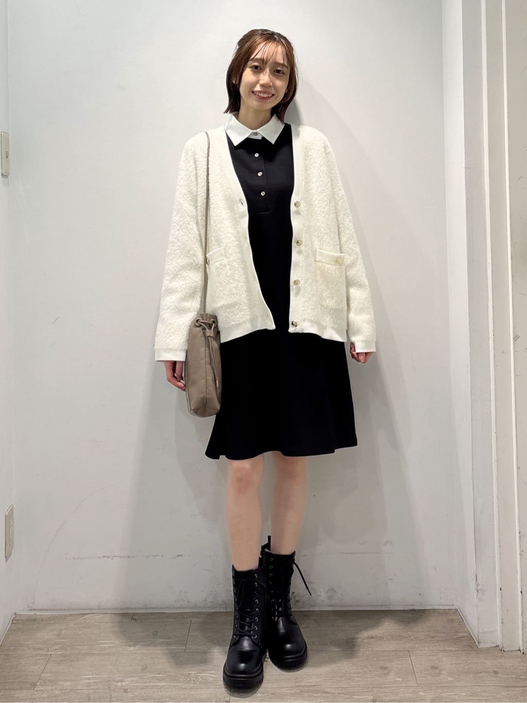 ぶまりんさんの「OPAQUE.CLIP｜ポロ衿配色ミニワンピース【洗濯機OK】」を使ったコーディネート