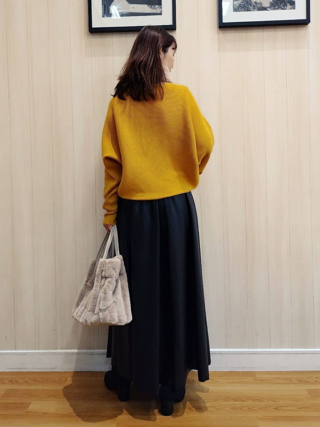 yseさんの「SHOO･LA･RUE｜【S-LL】大人の抜け感 合皮フレアスカート」を使ったコーディネート