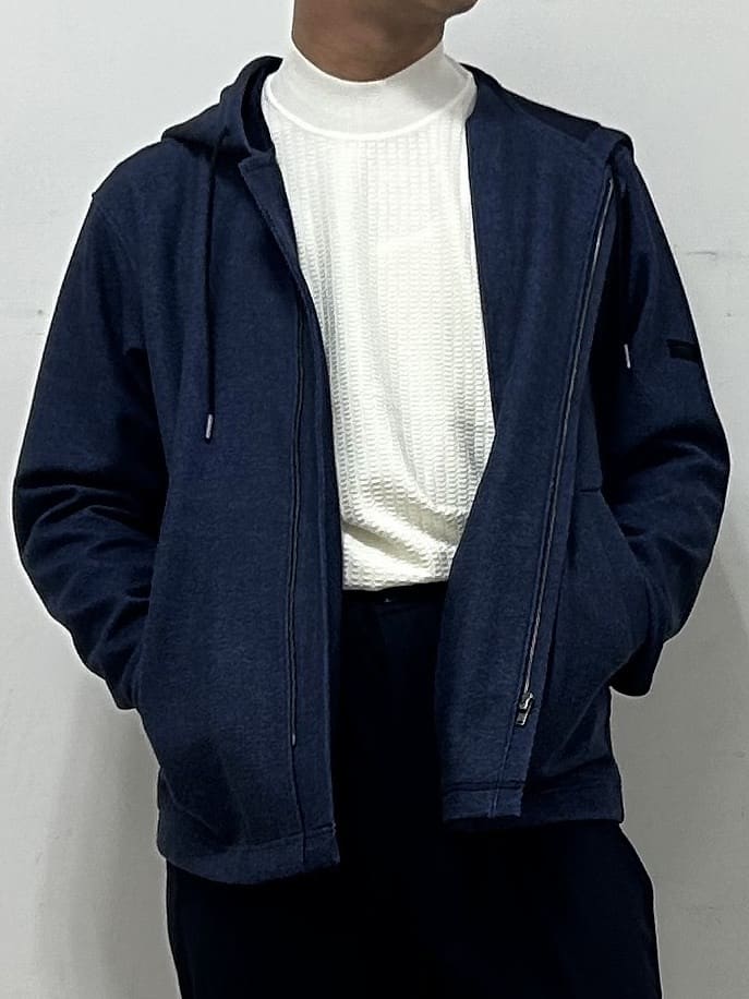 Hiroさんの「TAKEO KIKUCHI｜【JUST ONE LAYER】ダウンファブリックZIPパーカー」を使ったコーディネート