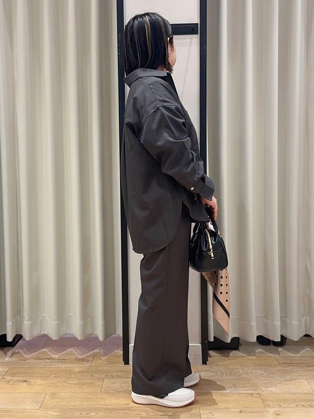 SoRAoさんの「grove｜【カセット服/選べる着丈】洗濯機で洗えるオーバーシャツ」を使ったコーディネート
