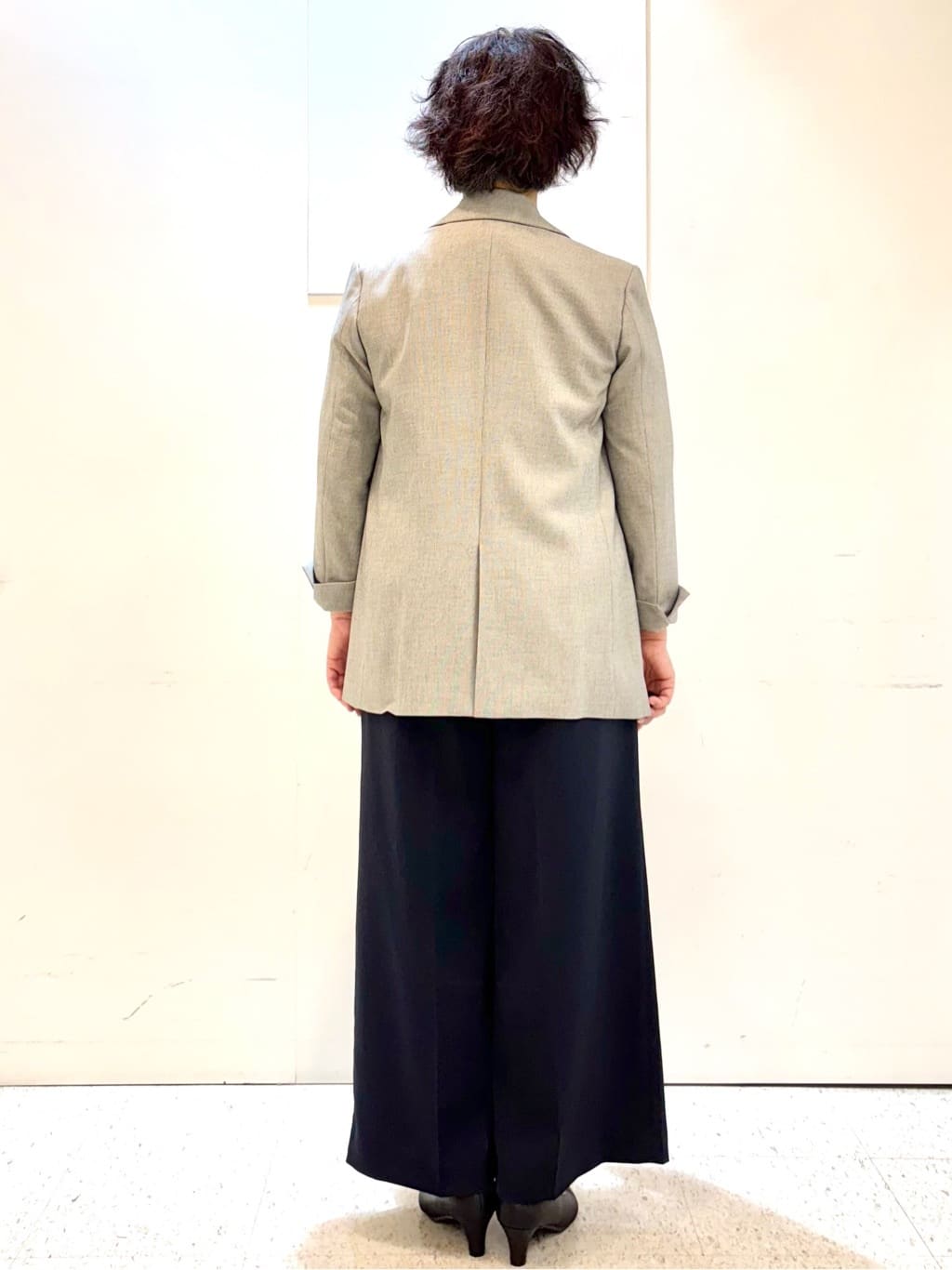 ヤスコさんの「Reflect｜【きちんと見え／セットアップ可／通勤におすすめ◎】ペプラムプリントブラウス」を使ったコーディネート