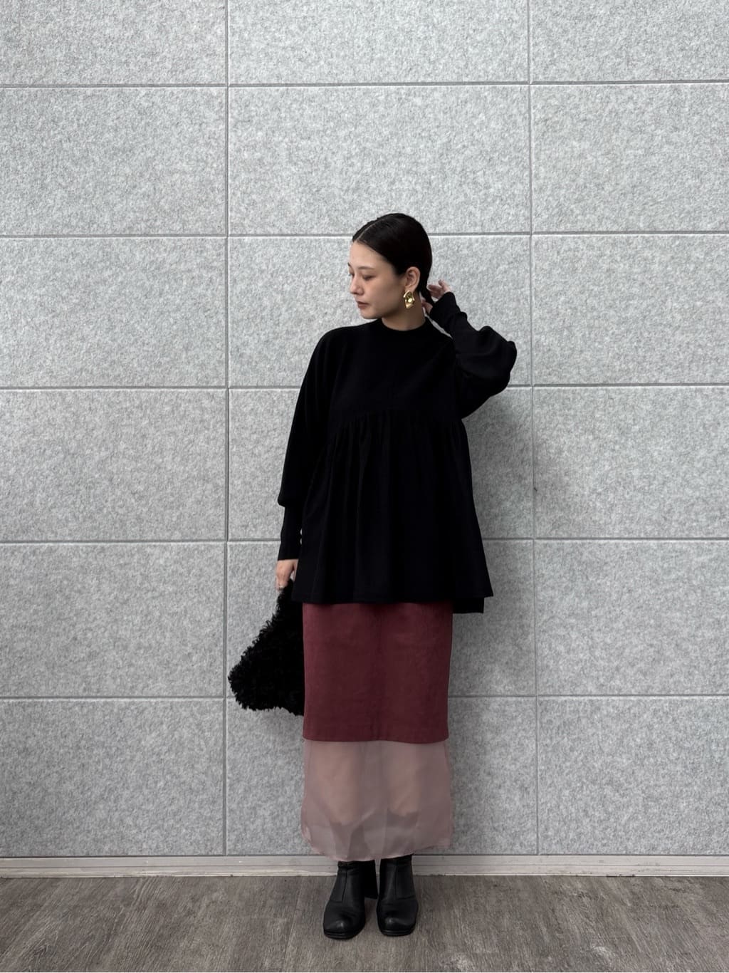 ayanoさんの「INDIVI｜【再入荷】ペプラムハイネックニット」を使ったコーディネート