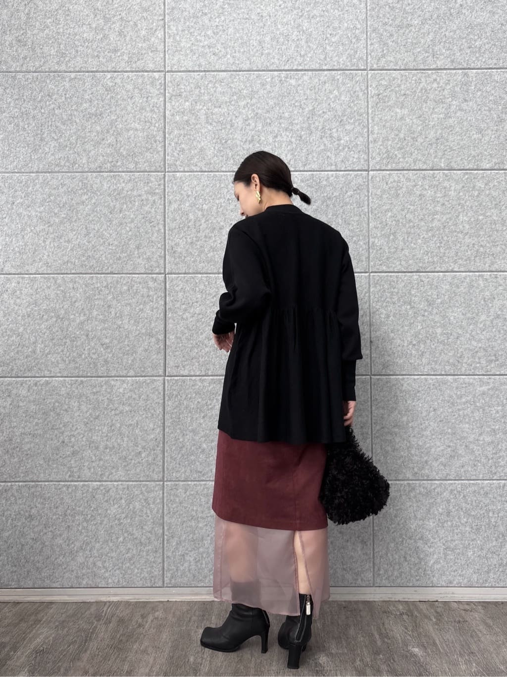ayanoさんの「INDIVI｜【再入荷】ペプラムハイネックニット」を使ったコーディネート