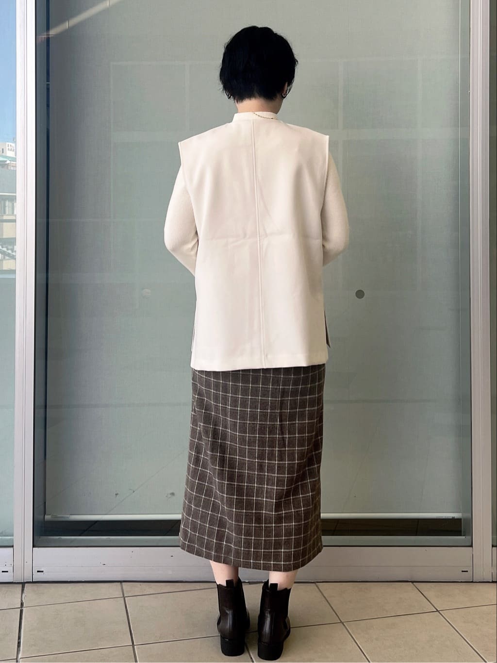 yo-koさんの「OPAQUE.CLIP｜チェックツイード ラップ風ナロースカート【洗濯機OK】」を使ったコーディネート