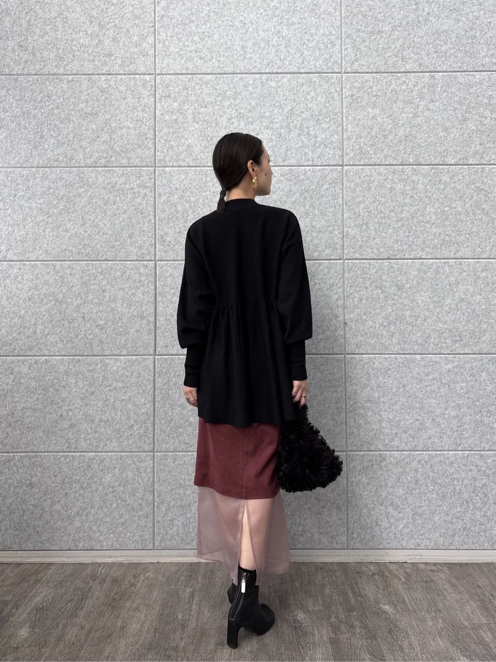 ayanoさんの「INDIVI｜【再入荷】ペプラムハイネックニット」を使ったコーディネート
