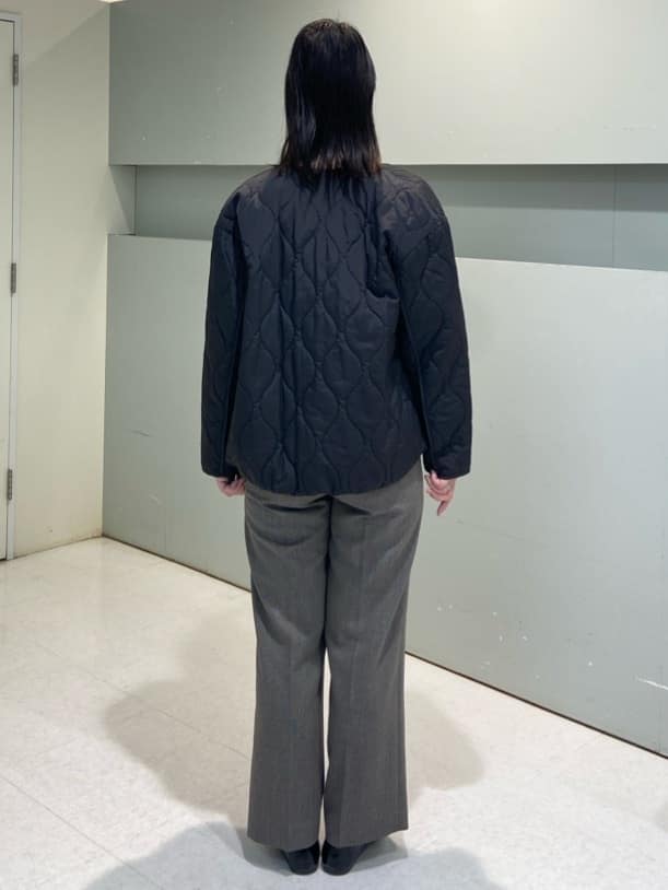 hitomiさんの「UNTITLED｜【アンサンブル可/洗える】シルクウールカシミヤ ドルマンスリーブニット」を使ったコーディネート