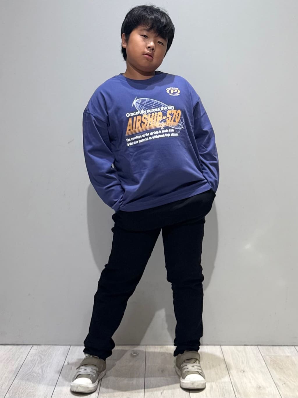 kuboさんの「THE SHOP TK｜【110－160／6色展開】コットン長袖Ｔシャツ/洗濯機OK」を使ったコーディネート