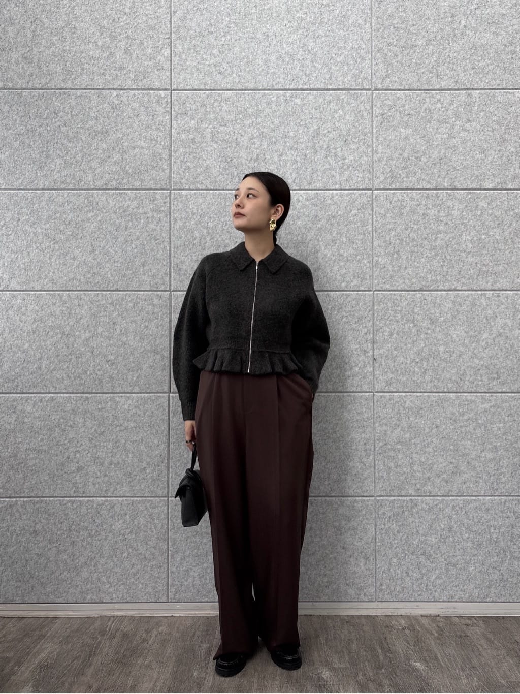ayanoさんの「INDIVI｜Comfy SET UP｜イージーストレートワイドパンツ【セットアップ対応／通勤/カセット服】」を使ったコーディネート