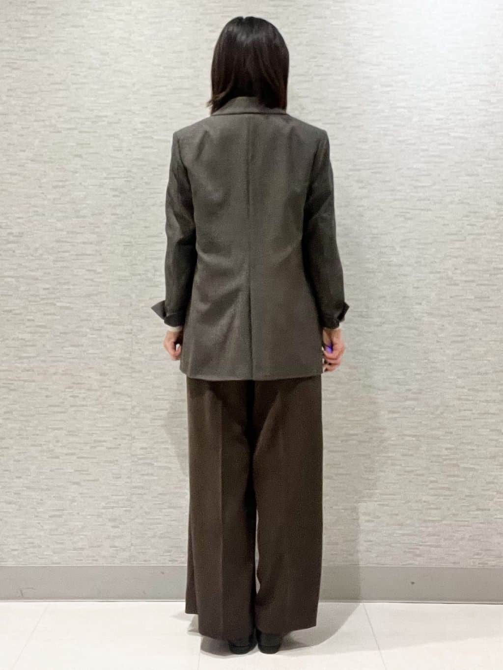 marikoさんの「Reflect｜【さらっと一枚で決まる／重ね着にもおすすめ◎】タックスリーブシャツブラウス」を使ったコーディネート