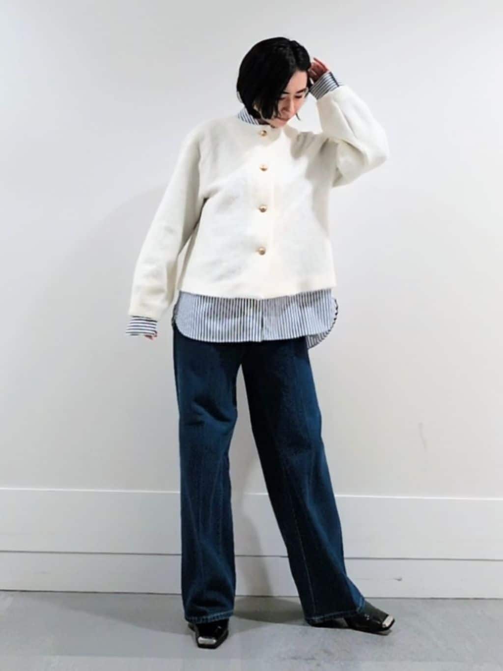 ミズタさんの「UNTITLED｜【ジャケット風/メタルボタン】アルパカ混シャギーカーディガン」を使ったコーディネート