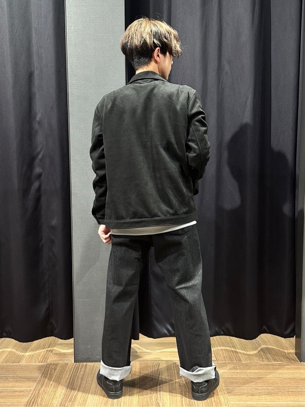 tomoyaさんの「THE SHOP TK｜フェイクスエードジップブルゾン【手洗いOK】」を使ったコーディネート