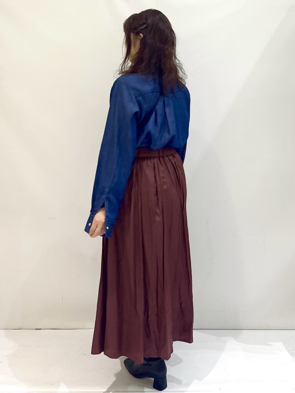 nakkoさんの「OPAQUE.CLIP｜レザーライクタックフレアスカート【洗濯機洗い可】」を使ったコーディネート