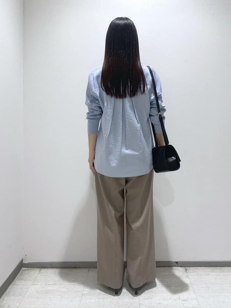 meiさんの「INDIVI｜【洗える／選べる8色】トーンアップニット」を使ったコーディネート