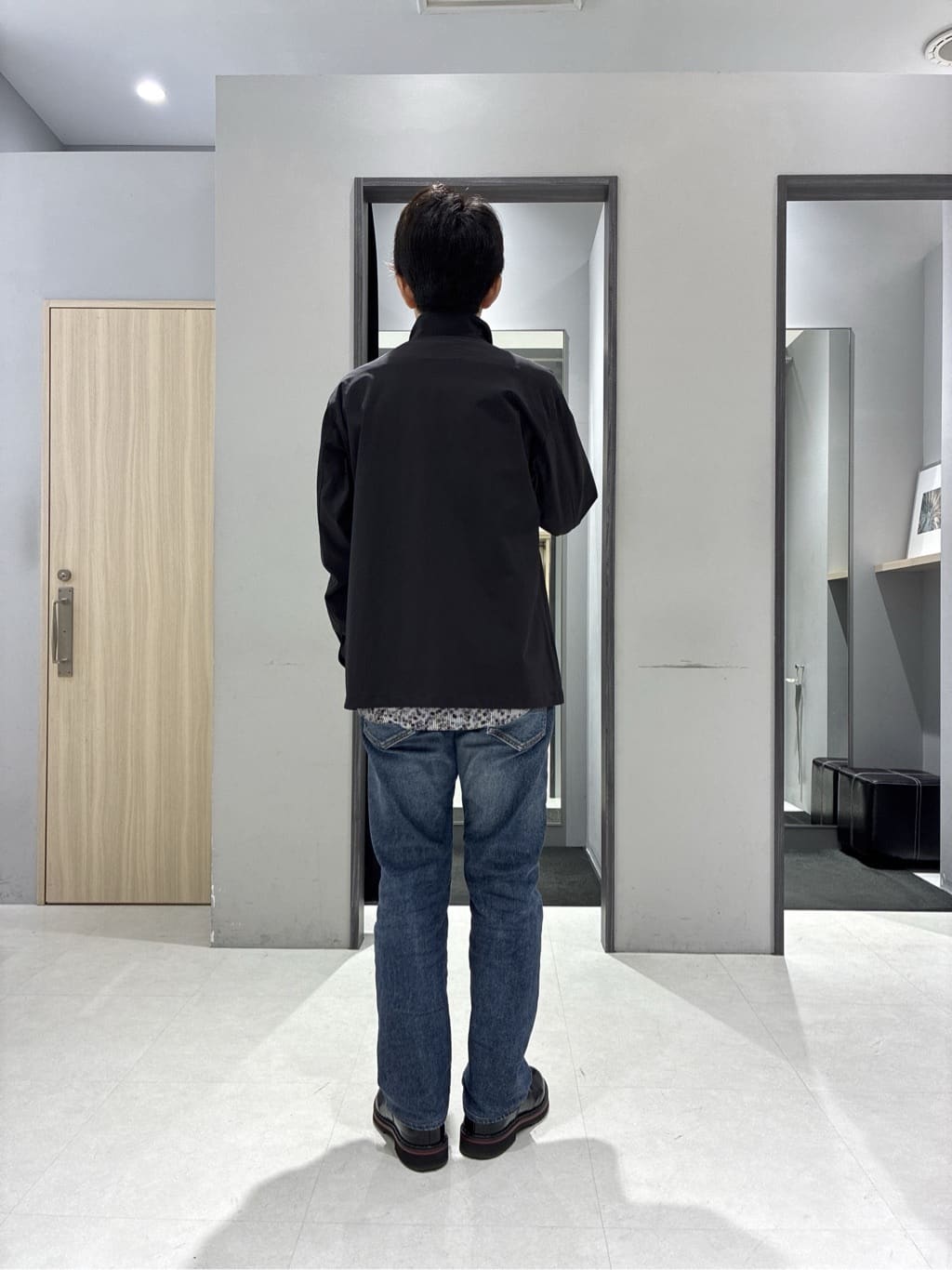 わいずみさんの「TAKEO KIKUCHI｜【3D ナイロン ストレッチ】スタンドカラー シャツブルゾン」を使ったコーディネート