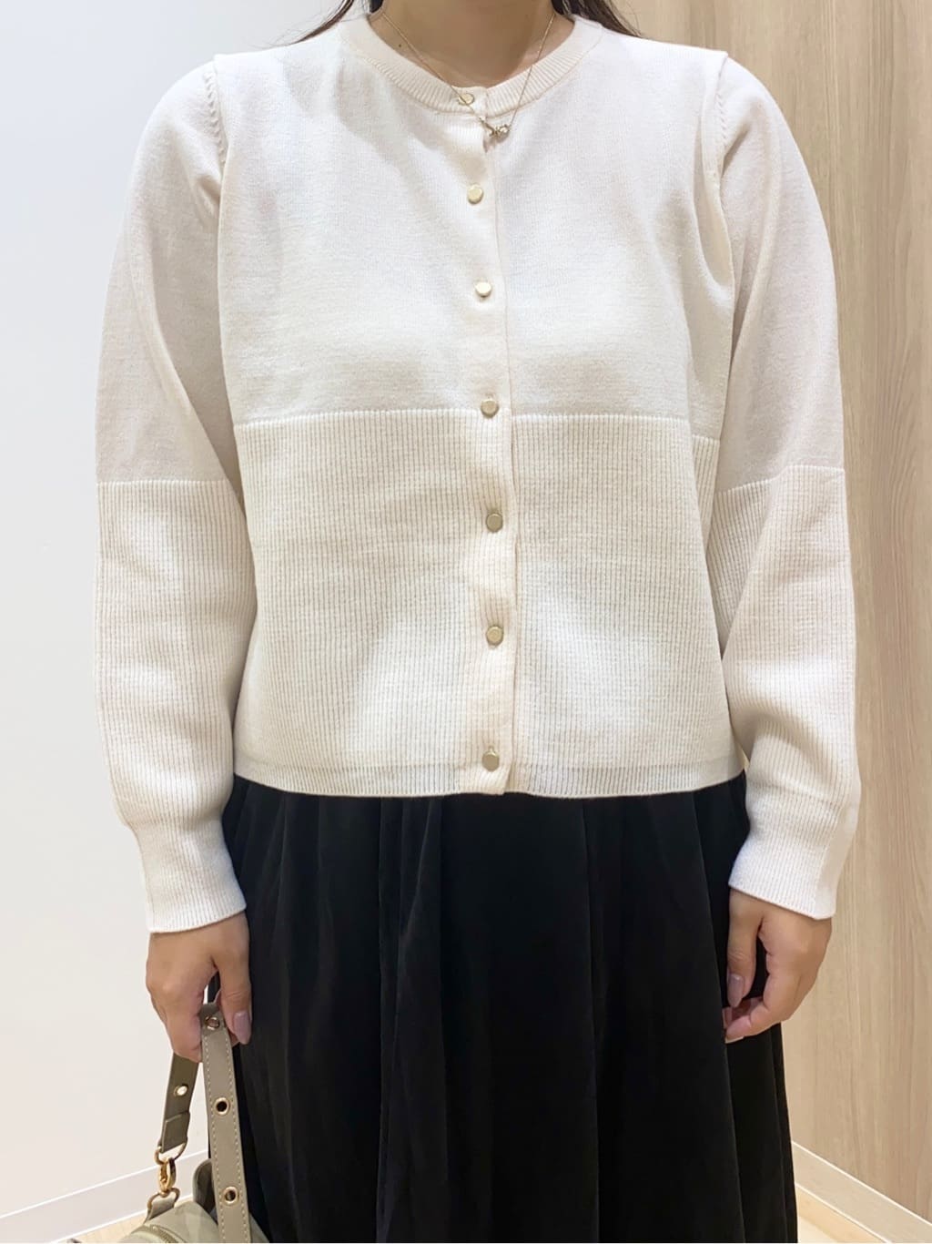 HANAさんの「grove｜【毛玉軽減／洗える】編地切替カーディガン」を使ったコーディネート