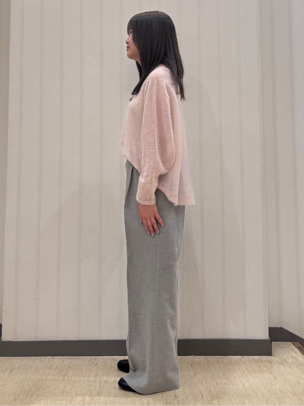 ちひさんの「INDIVI｜【キッドモヘヤ素材】ラウンドヘムニット」を使ったコーディネート