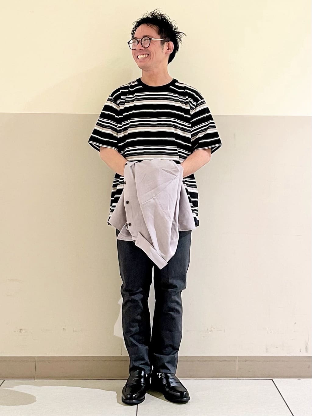 KENJI Iさんの「THE SHOP TK｜マルチボーダープルオーバー S／S」を使ったコーディネート