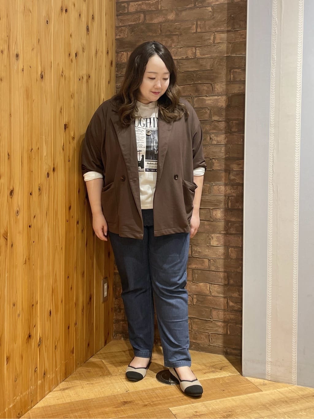 Risaさんの「SHOO･LA･RUE｜【S-LL/ひんやり】さらっとしたタッチが心地よい ダブルブレストジャケット」を使ったコーディネート