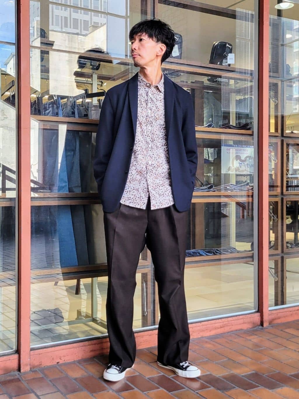 piroyaさんの「TAKEO KIKUCHI｜【尾州織】ショールカラー カーディガン」を使ったコーディネート