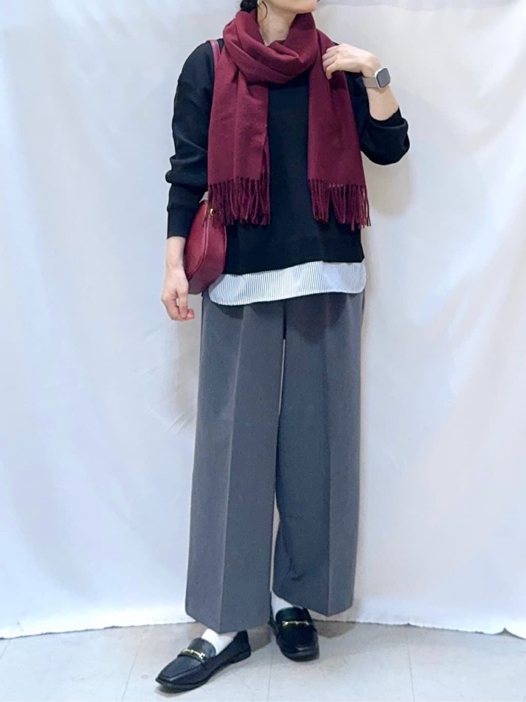 𝐇𝐢𝐫𝐨𝐦𝐢さんの「SHOO･LA･RUE｜【洗濯機可/S-LL】すっきり上品きれい見え タックワイドパンツ」を使ったコーディネート